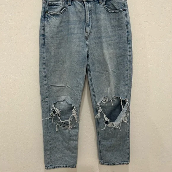 American Eagle Mom Straight Jean - Picture 4 of 5